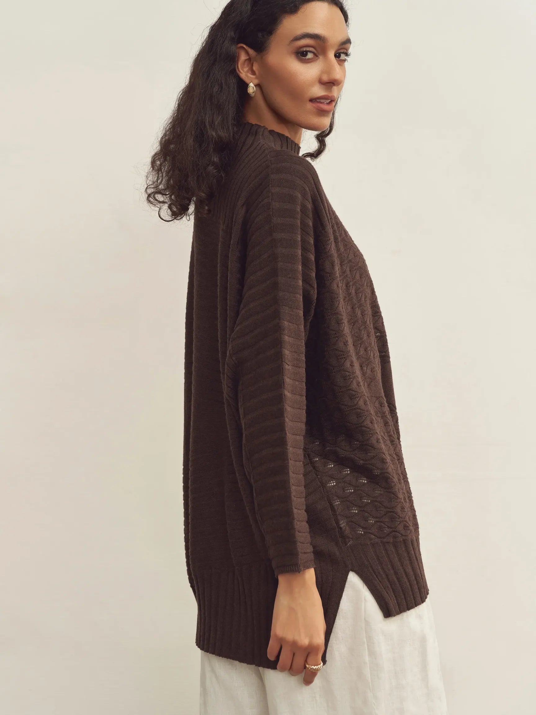 CASHMERE TURTLENECK KNITTED SWEATER WITH BATWING SLEEVES