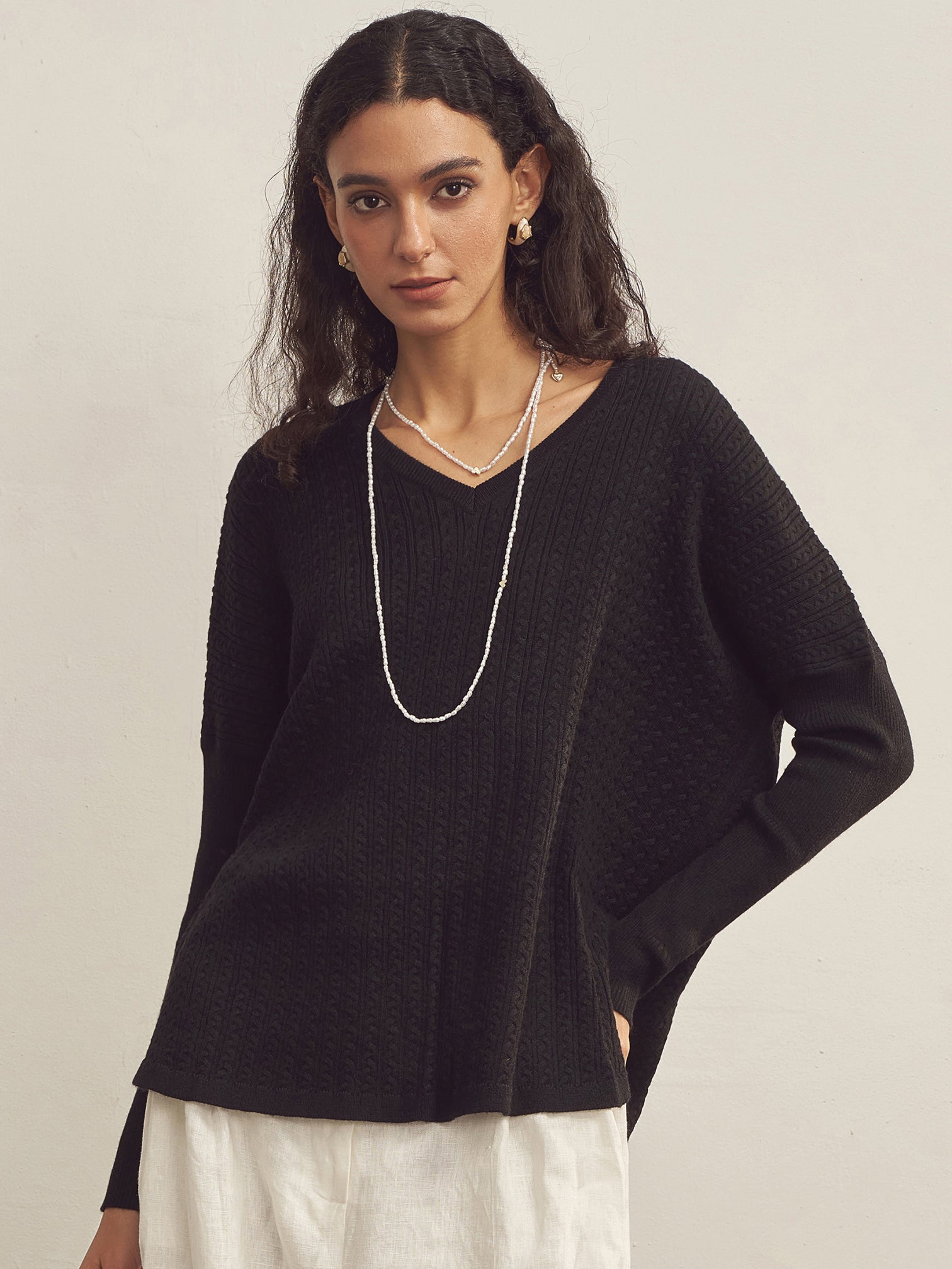 CASHMERE V-NECK TEXTURED OVERSIZED SWEATER WITH ASYMMETRICAL STRUCTURAL DESIGN