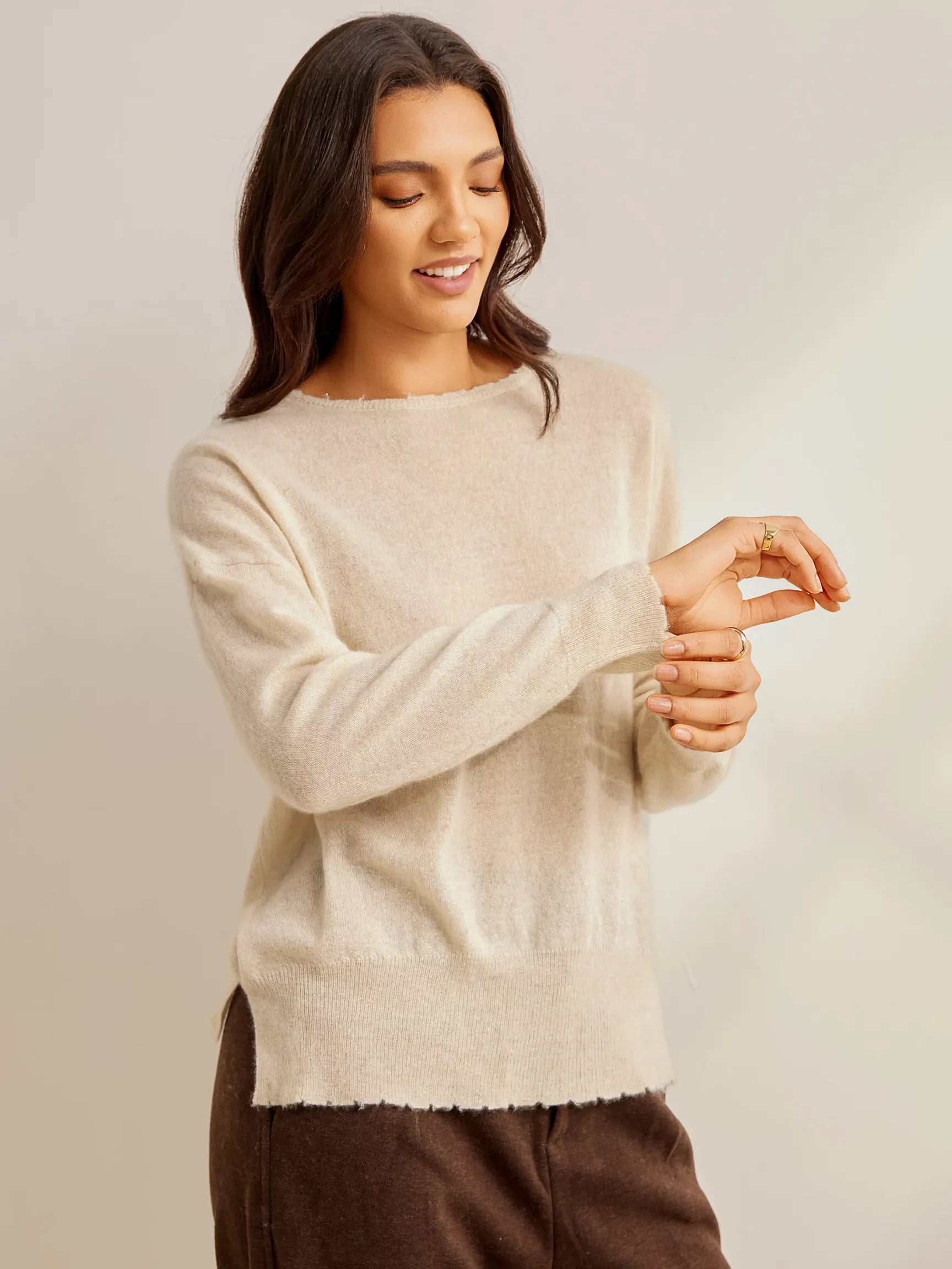 100% CASHMERE HAND BRUSHED CREW NECK SWEATER