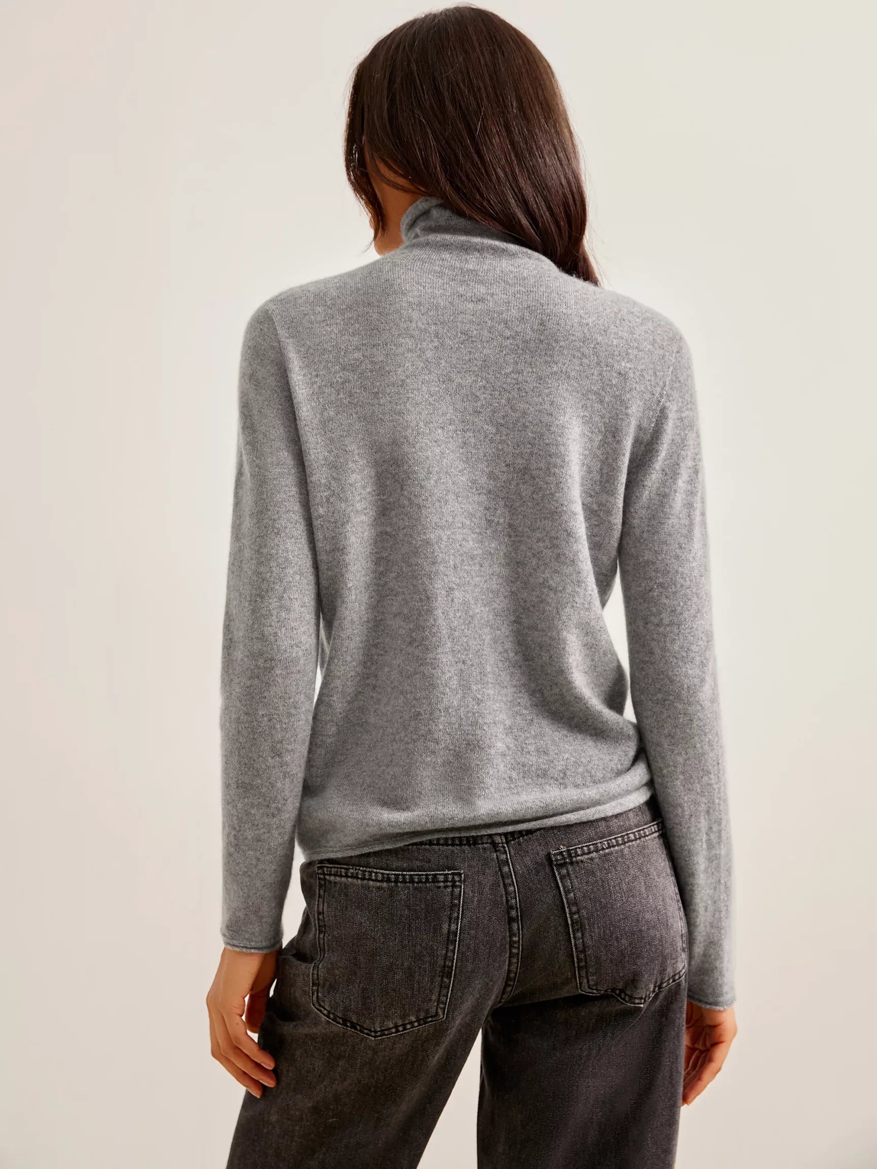 100% CASHMERE SLIM FUNNEL-NECK SWEATER