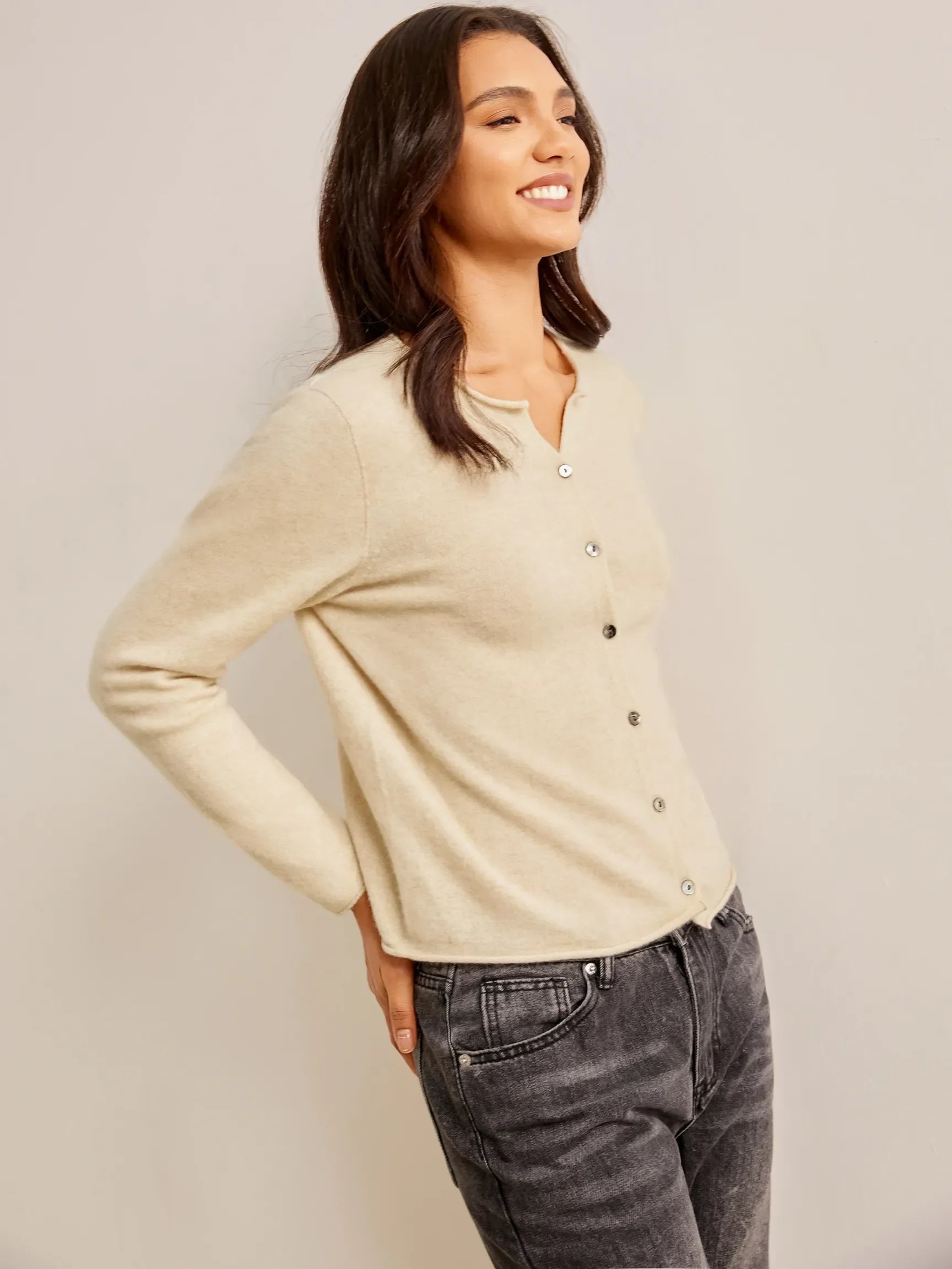 100% CASHMERE ESSENTIAL RETRO CARDIGAN