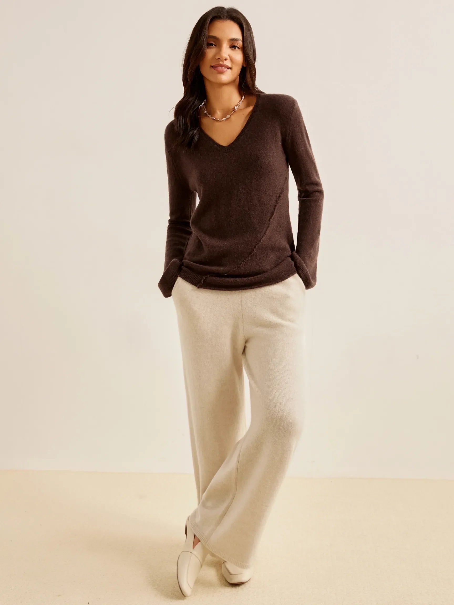 ARTISAN CRAFTED 100% MONGOLIAN CASHMERE V-NECK PULLOVER