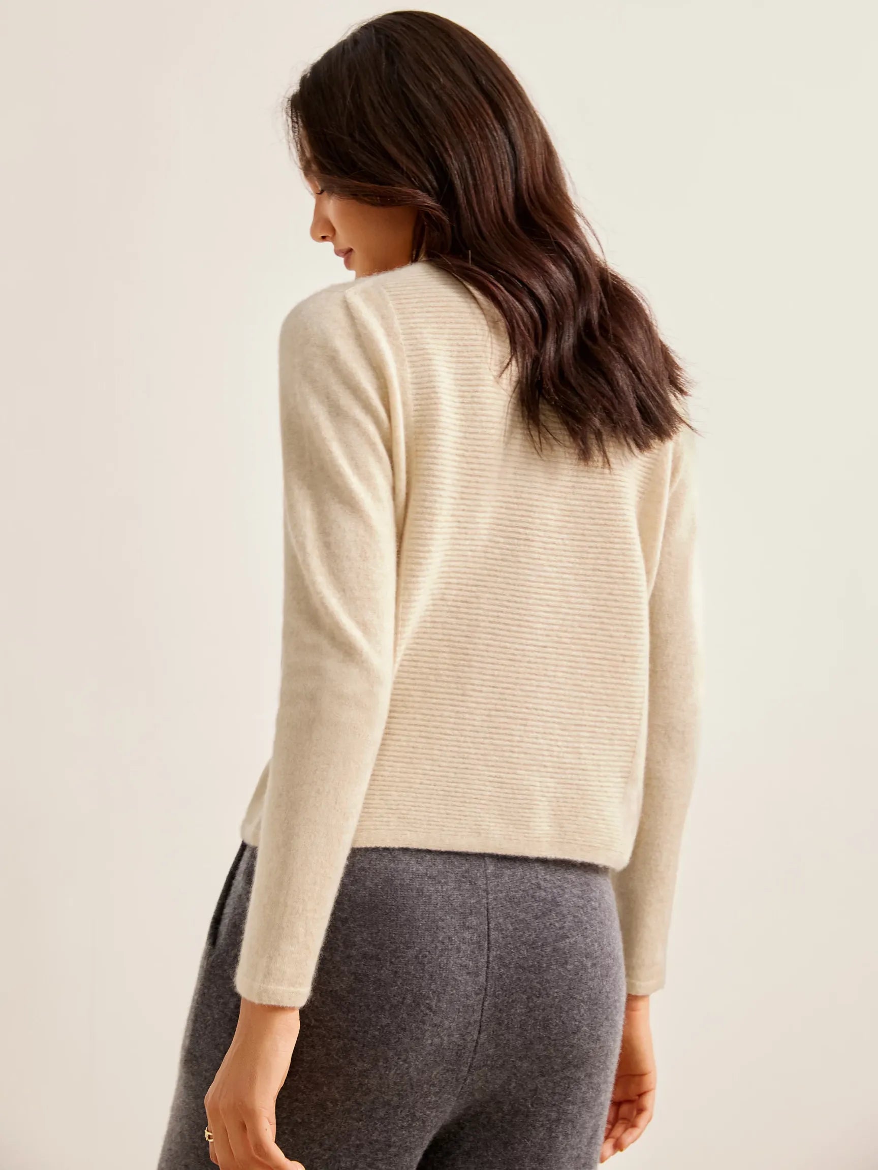 100% CASHMERE TURTLENECK SWEATER