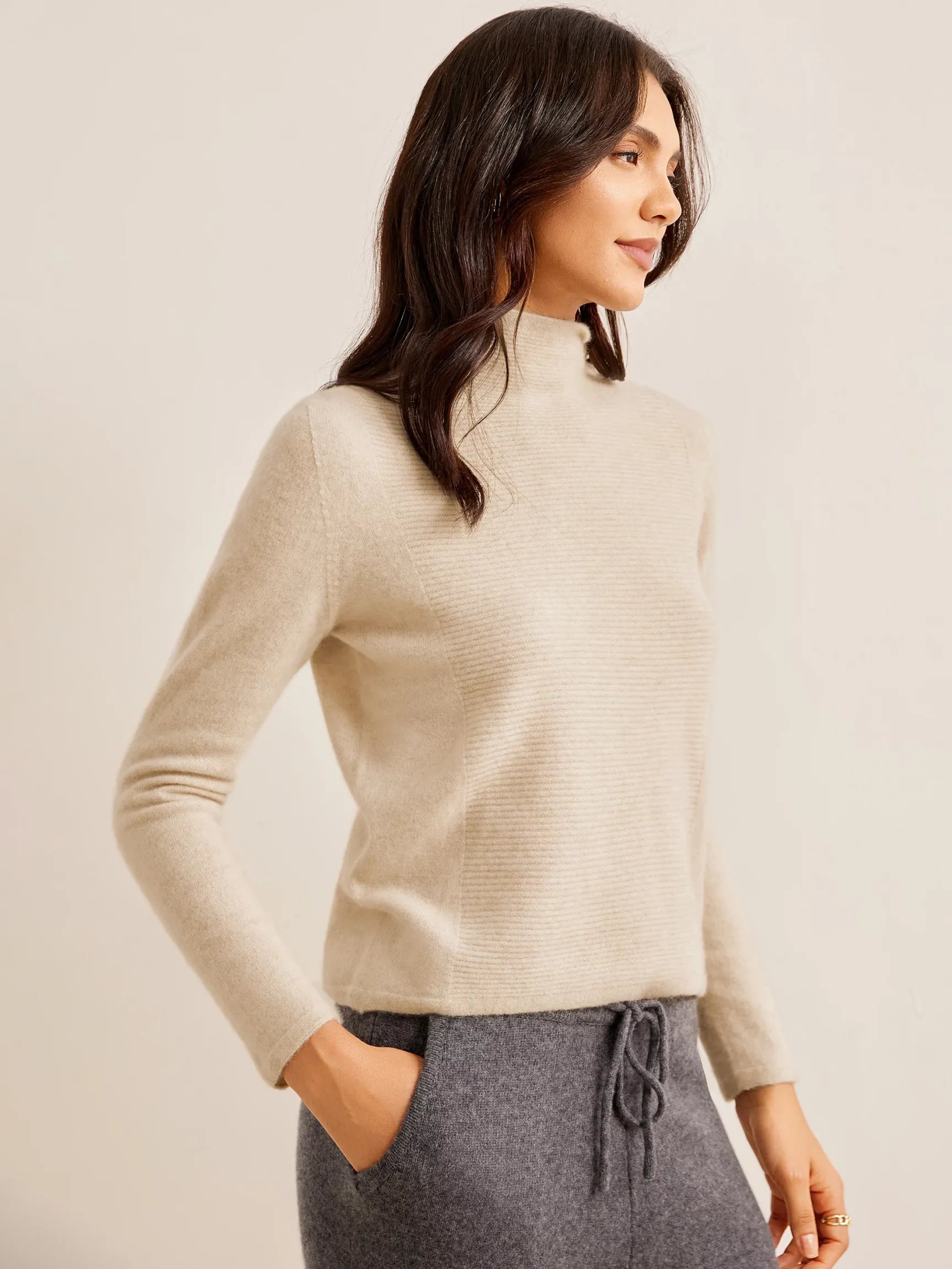 100% CASHMERE TURTLENECK SWEATER