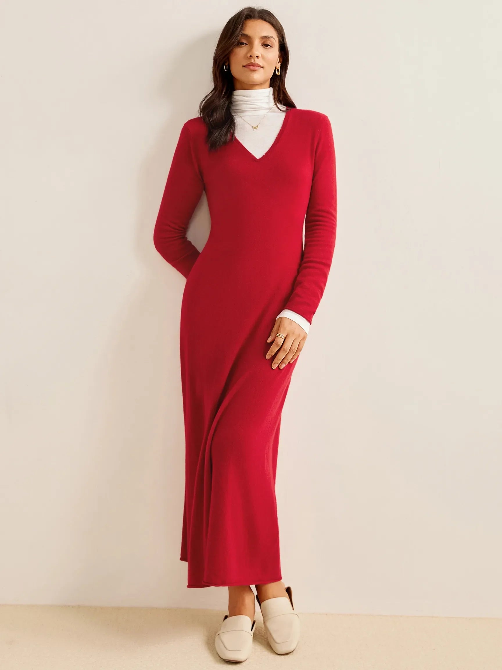 100% CASHMERE RIBBED FITTED V-NECK DRESS